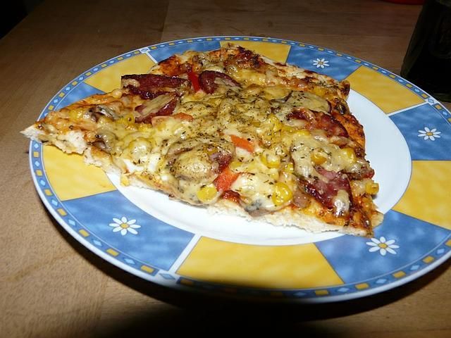 Pizza swojska! (na cieńkim cieście) SOS Pizza swojska! (na cieńkim cieście) SOS