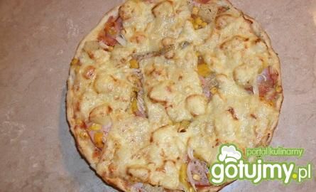 Pizza z ananasem i kukurydzą Pizza z ananasem i kukurydzą
