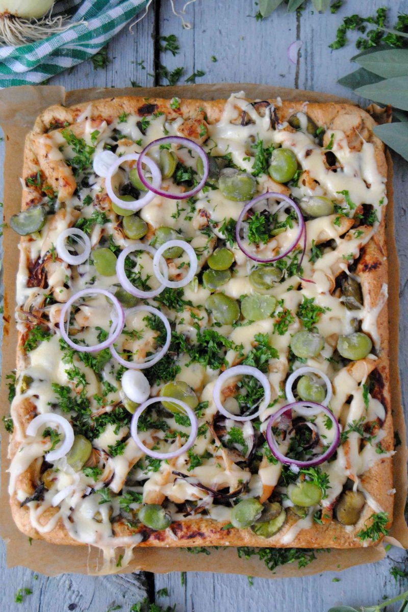 Pizza z bobem i kurczakiem