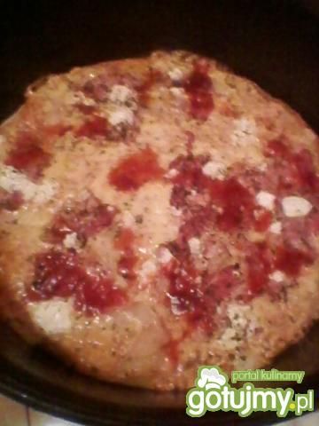 Pizza z boczkiem i fetą Pizza z boczkiem i fetą