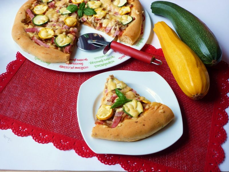 Pizza z boczniakami Pizza z boczniakami