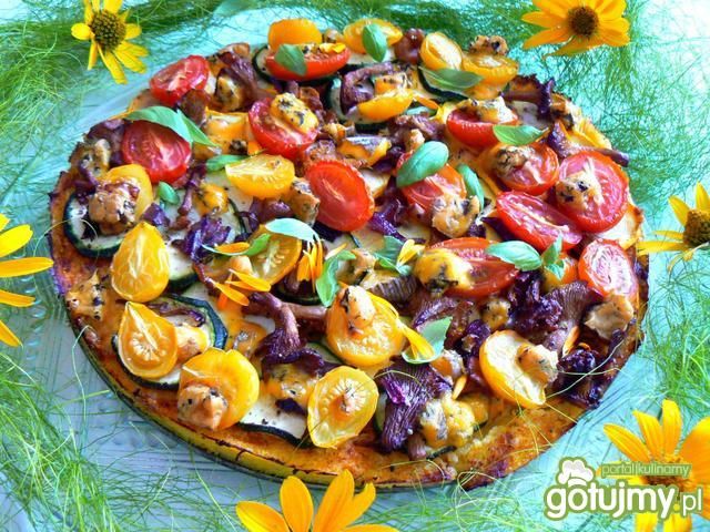 Pizza z cukinią, kurkami i serem lazur 