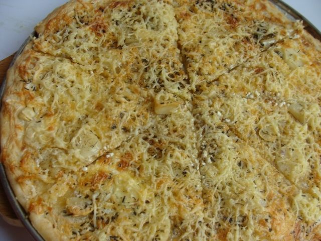Pizza z czosnkiem