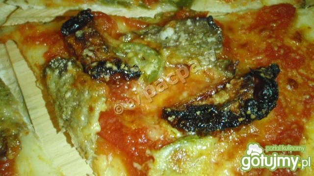 Pizza z grillowaną dziczyzną Pizza z grillowaną dziczyzną
