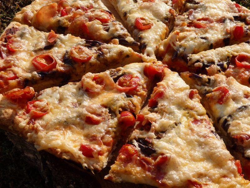 Pizza z grillowanym bakłażanem Pizza z grillowanym bakłażanem