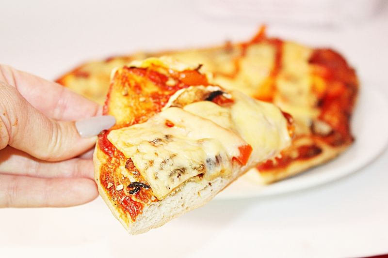 Pizza z grzybami leśnymi  Pizza z grzybami leśnymi