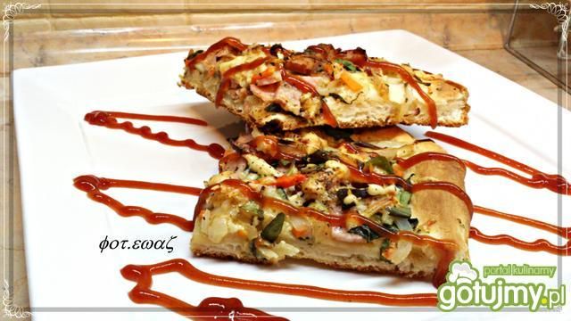 Pizza z kiełbasą Pizza z kiełbasą