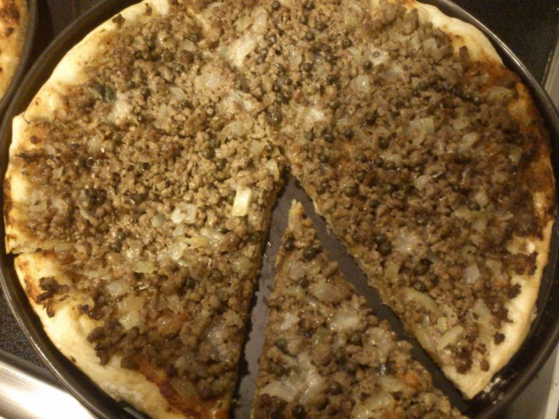 Pizza z mięsem mielonym