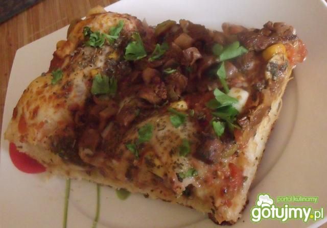 Pizza z natką pietruszki