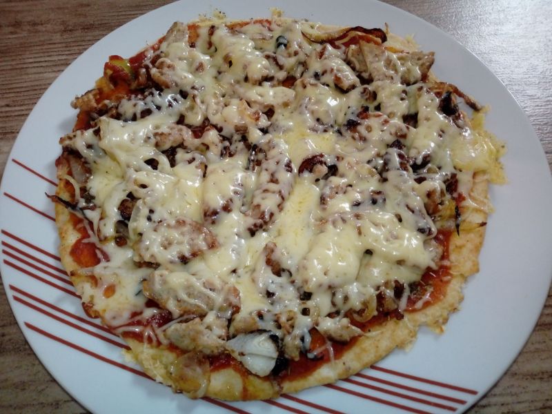 Pizza z patelni bez drożdży