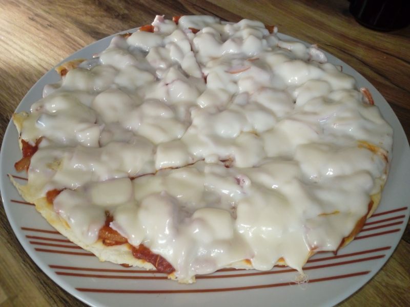 Pizza z patelni z fasolką szparagową