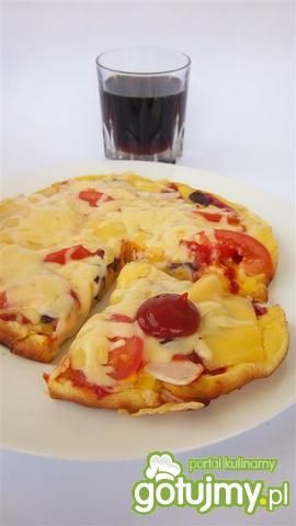 Pizza z patelni z grillowanym kurczakiem Pizza z patelni z grillowanym kurczakiem