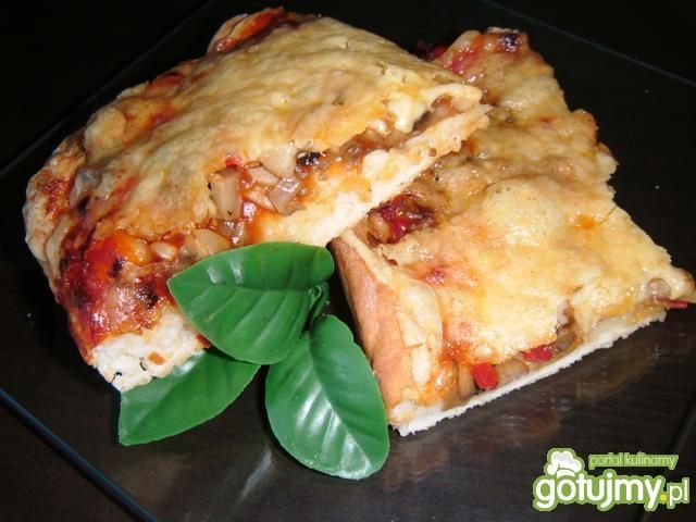 Pizza z pieczarkami 5