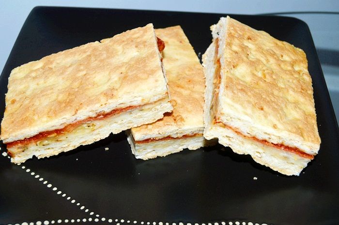 Pizza z podwójnym ciastem Pizza z podwójnym ciastem