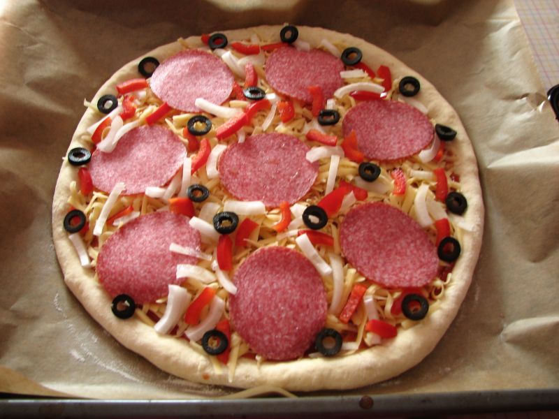 Pizza z  salami