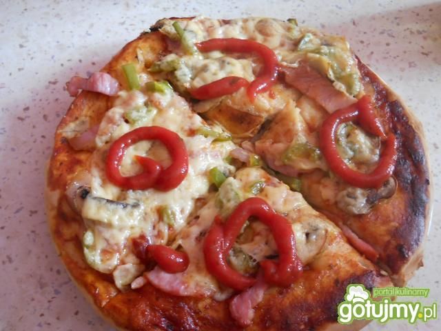 Pizza z sosem Barbecue+  dodatki Pizza z sosem Barbecue+  dodatki