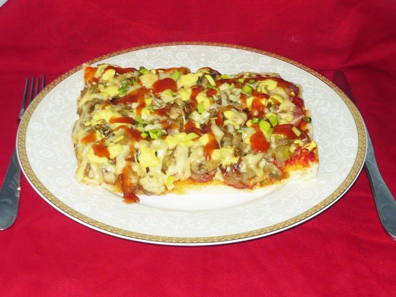 Pizza z sosem curry Pizza z sosem curry