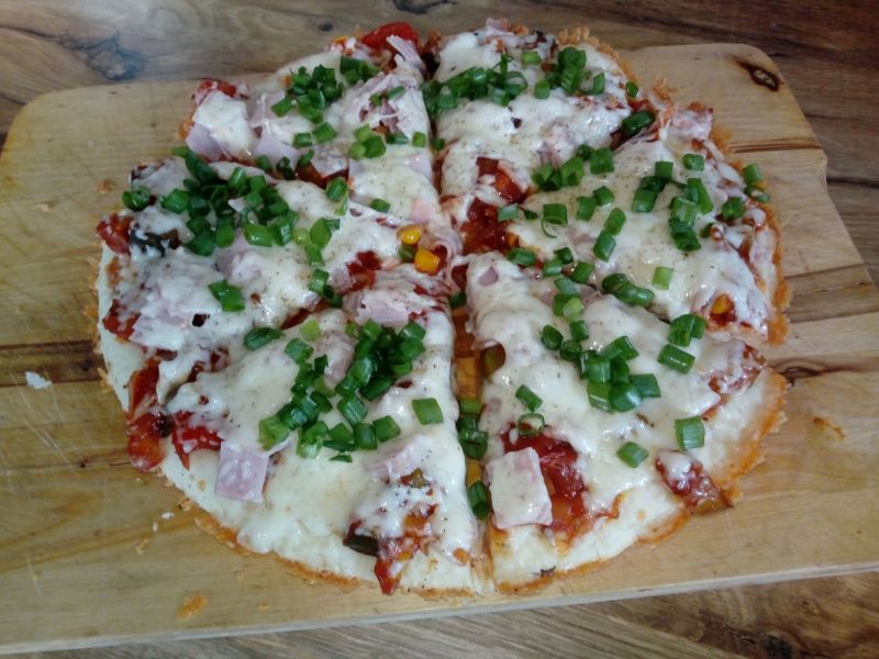 Pizza z sosem słodko - kwaśnym Pizza z sosem słodko - kwaśnym