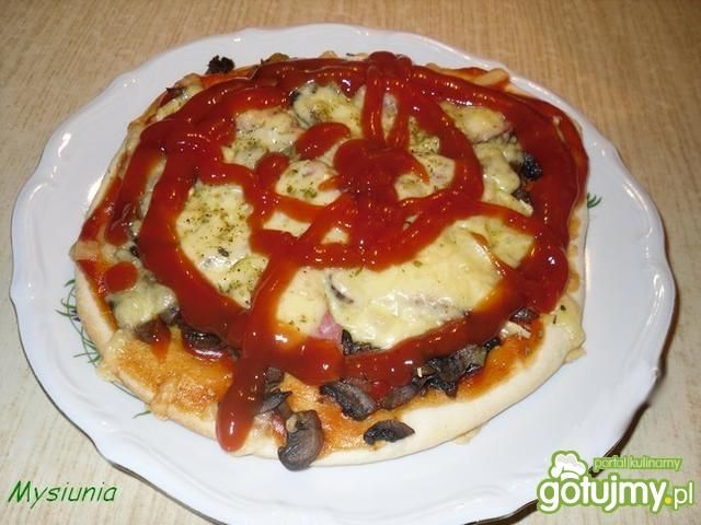 Pizza z szynką 