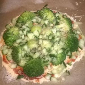Pizza z zielonymi warzywami 