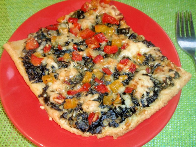 Pizza ze szpinakiem i papryką Pizza ze szpinakiem i papryką