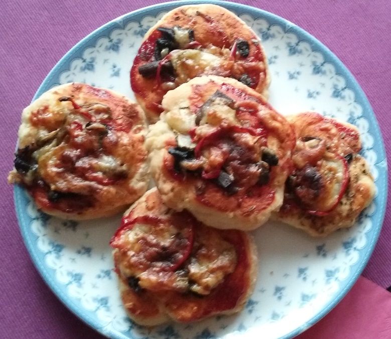 Pizzerinki - małe pizze 