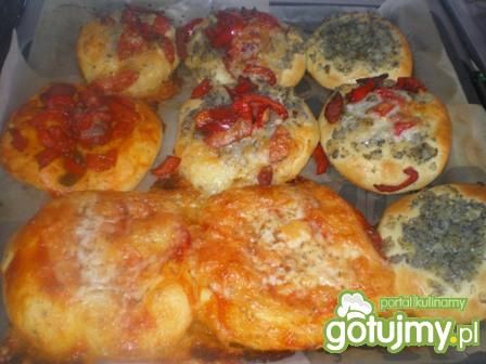 Pizzerinki z dodatkami Pizzerinki z dodatkami