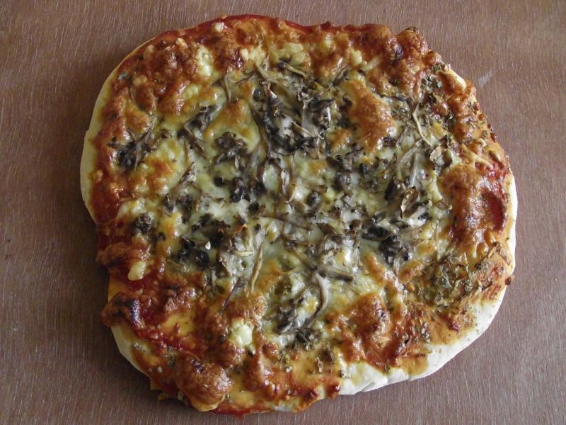 Pizzerinki z mozzarellą i pieczarkami  Pizzerinki z mozzarellą i pieczarkami