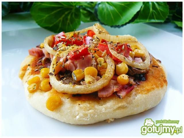 Pizzerinki z szynką i warzywami Pizzerinki z szynką i warzywami