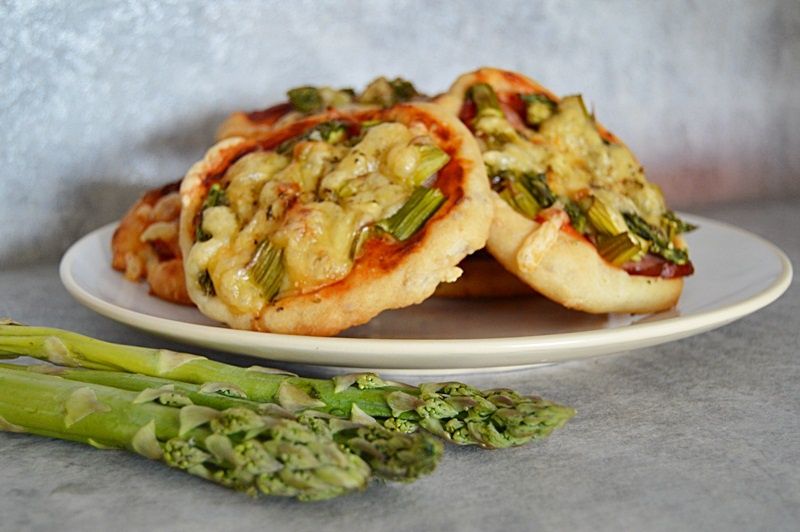 Pizzerinki ze szparagami Pizzerinki ze szparagami