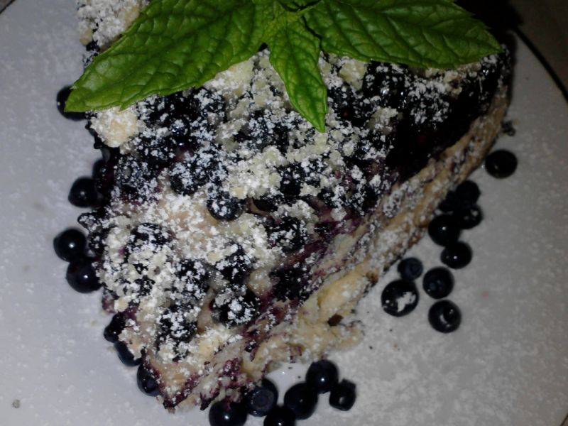 Placek drożdżowy z jagodami i waniliową kruszonką