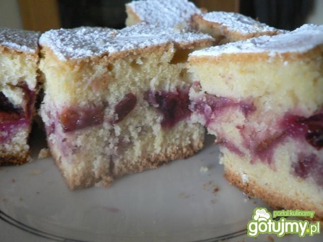 Placek drożdżowy ze śliwkami Placek drożdżowy ze śliwkami