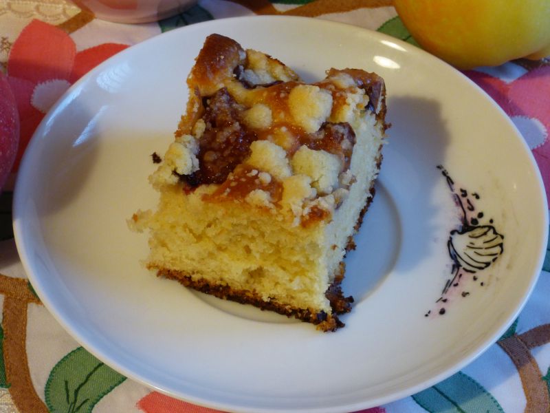 Placek drożdżowy ze śliwkami