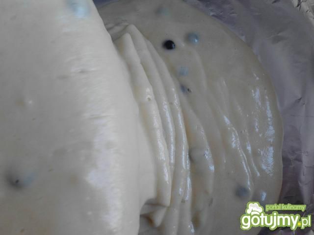 Placek jogurtowy z kropelkami