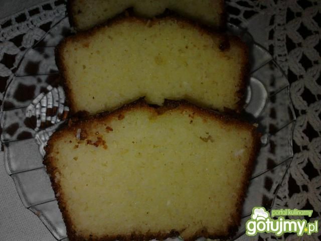 Placek  jogurtowy z syropem cytrynowym