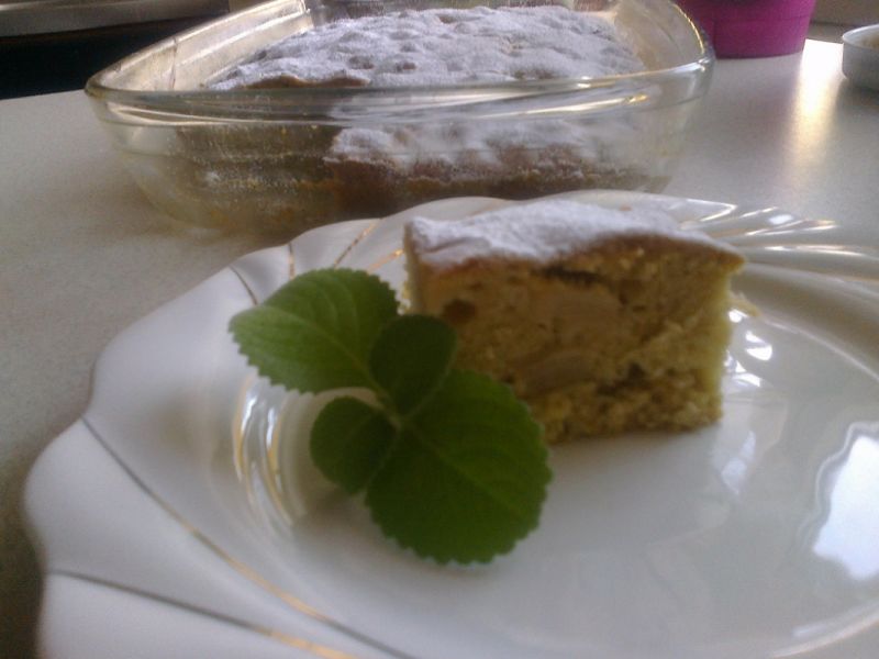  Placek na oleju  z jabłkami i cynamonem