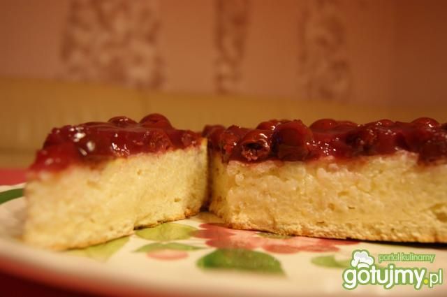 Placek ryżowy z wiśniami