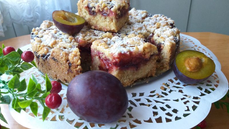 Placek śliwkowy z płatkami owsianymi