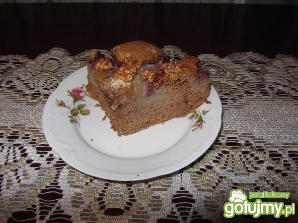 Placek z gruszkami i orzechami