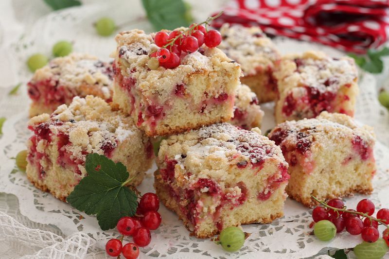 Placek z porzeczkami i agrestem Placek z porzeczkami i agrestem