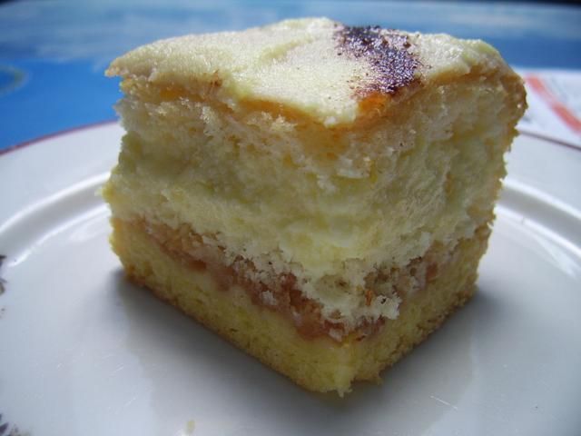 Placek z serem i jabłkami Placek z serem i jabłkami