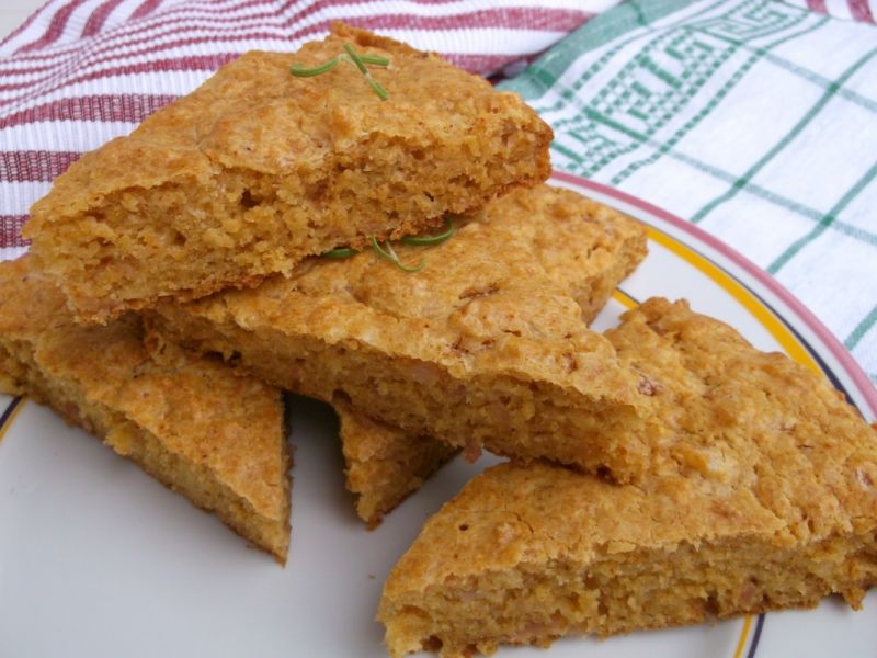 Placek z serem i szynką