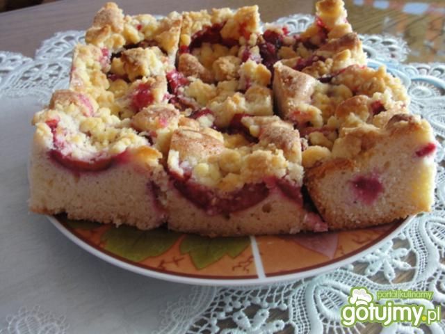 Placek z śliwkami i kruszonką