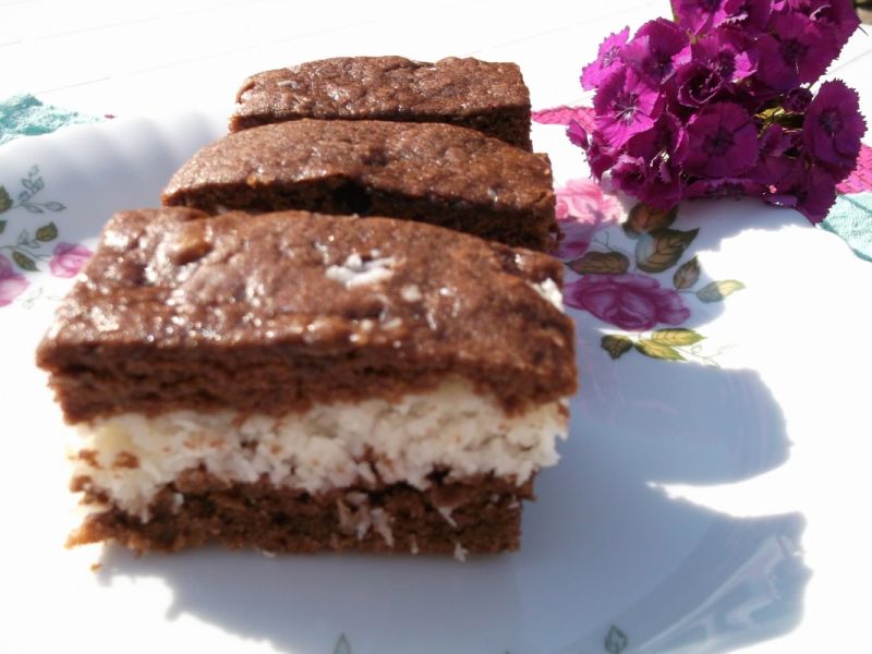 Placek z wkładką kokosową Placek z wkładką kokosową