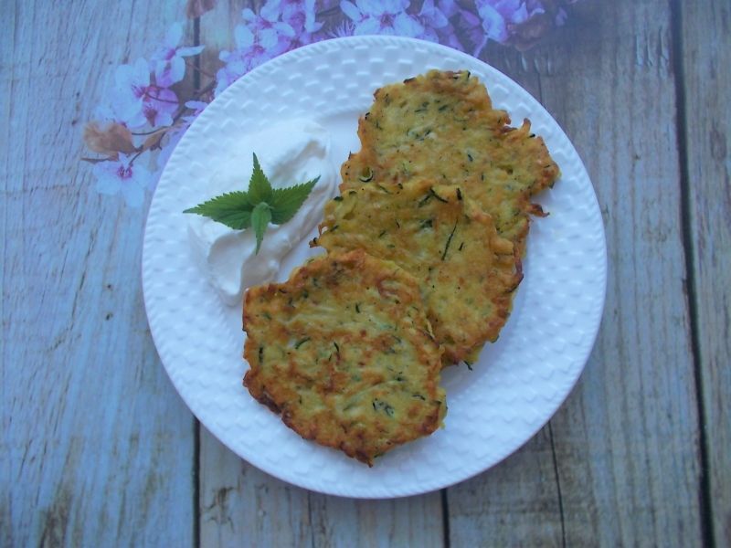 Placki cukiniowo-kukurydziane bez glutenu Placki cukiniowo-kukurydziane bez glutenu