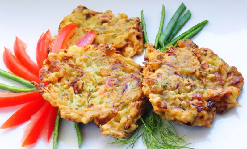 Placki cukiniowo-ziemniaczane ze skwarkami