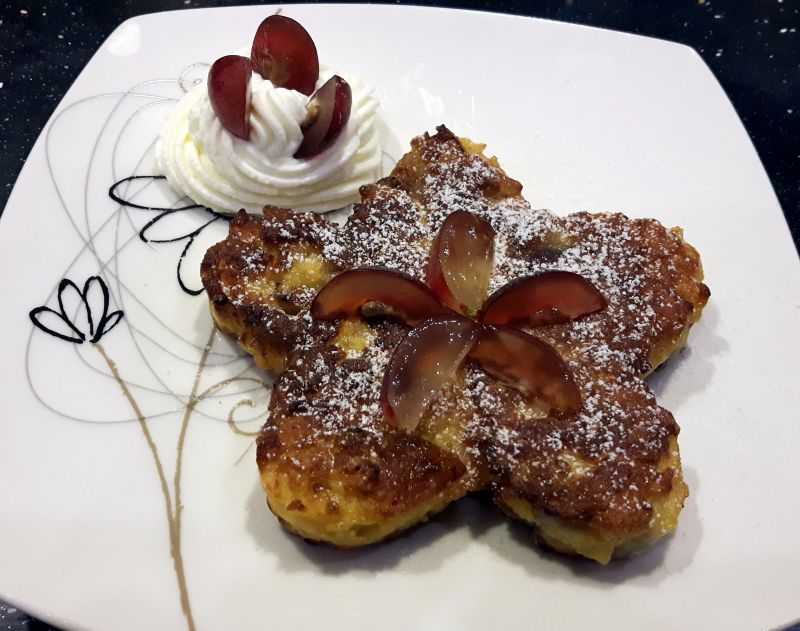 Placki kukurydziane z winogronami