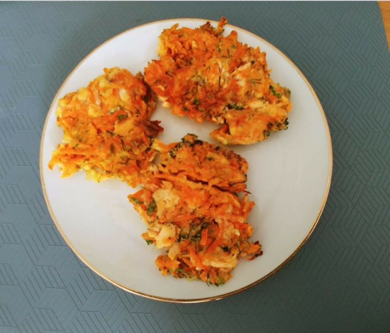 Placki łososiowe-marchewkowe Placki łososiowe-marchewkowe