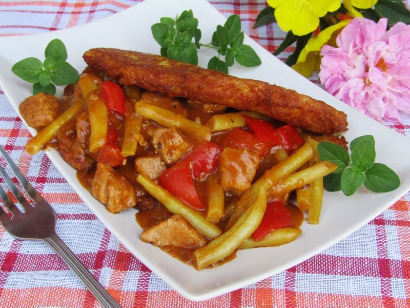 Placki po węgiersku z fasolką szparagową 