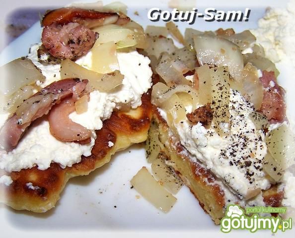 Placki serowe pikantne.  Placki serowe pikantne.